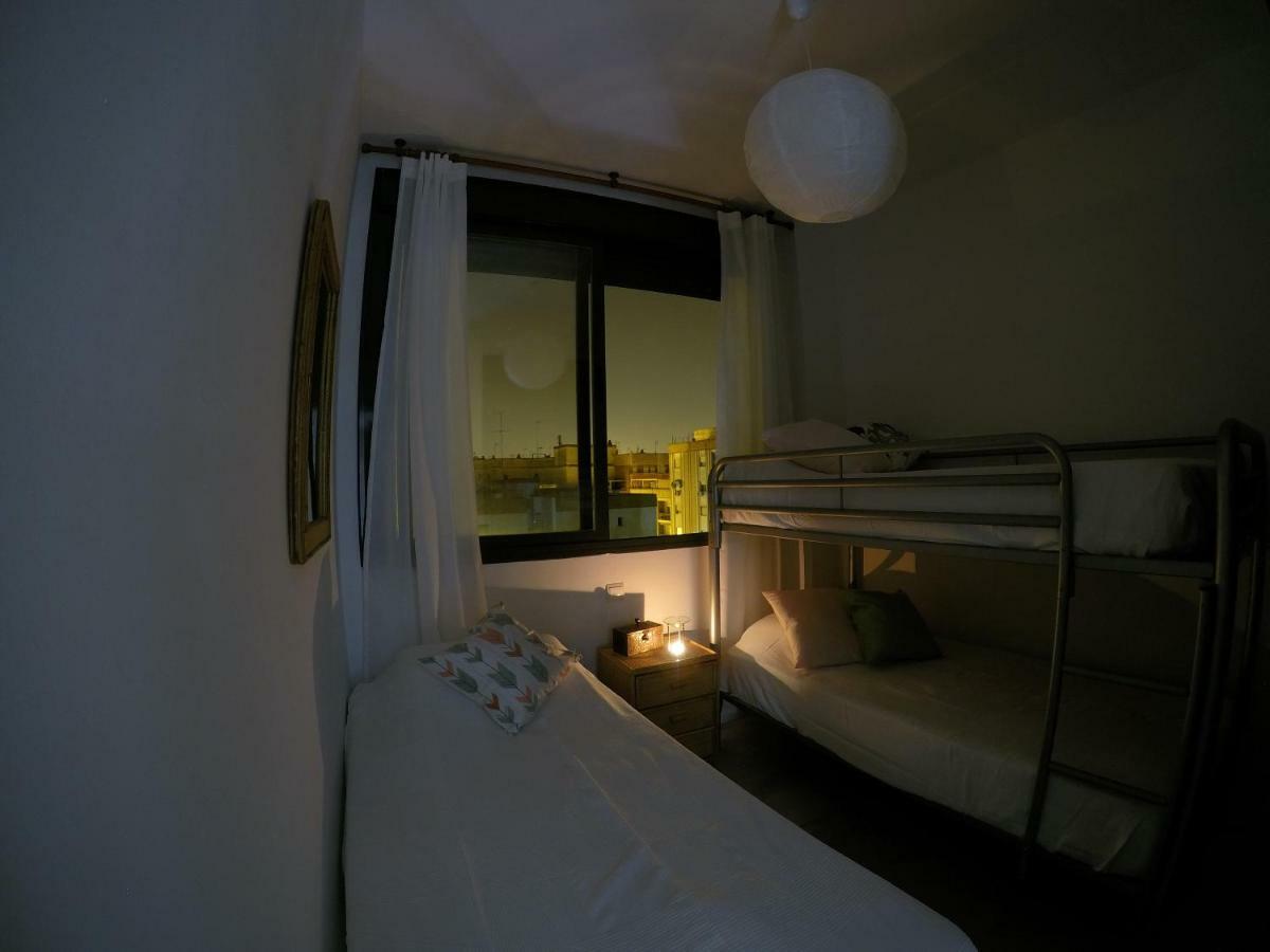 The Hostelito! Free Parking Seville